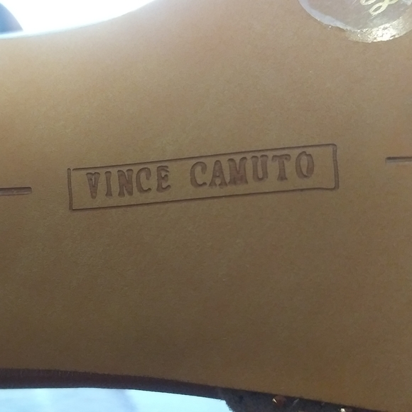 Vince camuto. Pumps - Picture 7 of 16